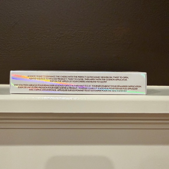 NEW Charlotte Tilbury Glowgasn Beauty Light Wand - Pinkham - Picture 3 of 8